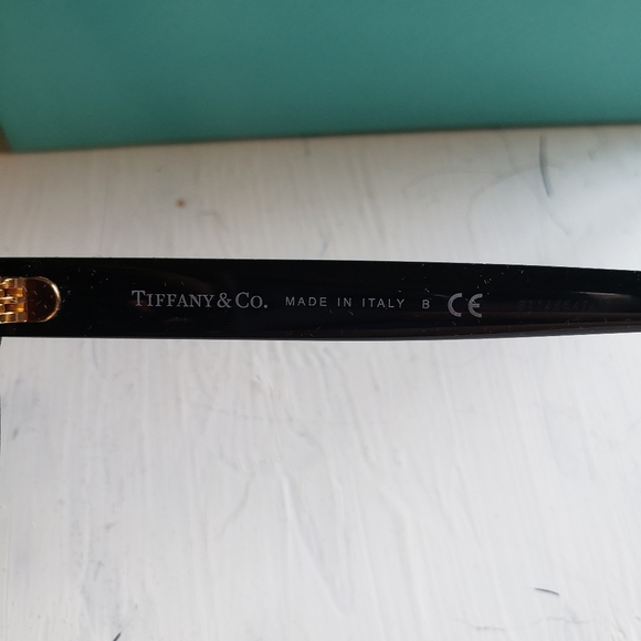 Tiffany & Co sunglasses TF 4148 001 - Picture 6 of 9